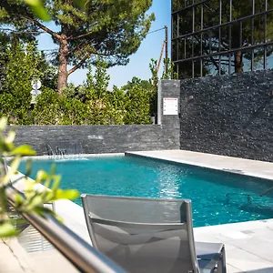 Radisson Aix En Provence אקס-אן-פרובאנס